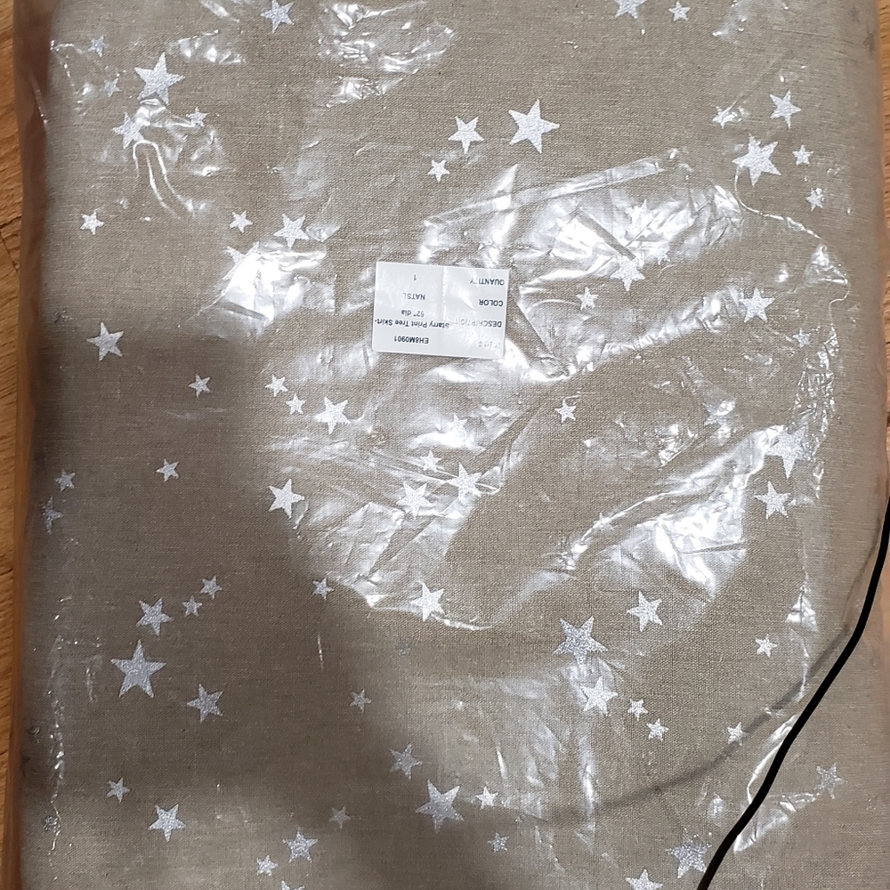 Tree skirt